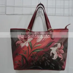 Beautiful Lily Design Silk Embroidery Lether Material Lady Bag thumbnail-2
