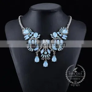 High Quality Crystal Chunky Statement Necklace Tin Alloy Fashion Women Pendant Necklace 6390073 thumbnail-2