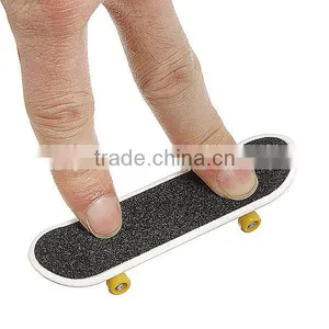 Oskate Custom Wooden Toy Finger Skateboard for Kids thumbnail-1