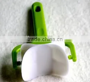 Wholesale Stock Small Order Kitchen 360 Degree Rotate Dumpling Wrapper Mould thumbnail-5