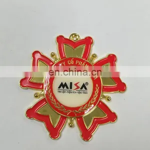 Customized Gold Plated Zinc Alloy Charming Keychains thumbnail-1