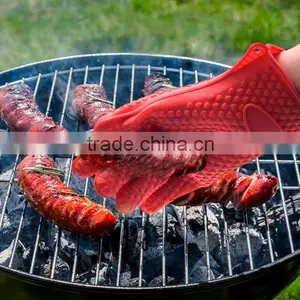 Silicone Heat-resistant Grilling Oven Baking Gloves thumbnail-3