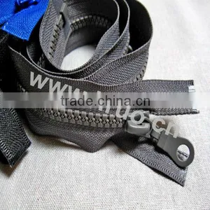 100% Black Resin Zipper thumbnail-1