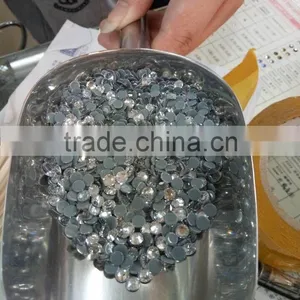 Hight Quality SS30 SS34 White Glass Crystal Hotfix Flat Back Rhinestone Made in China thumbnail-6