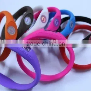 New Fashion Silicone Bracelets thumbnail-1