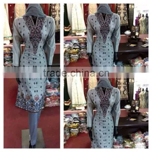 Pakistani Clothes thumbnail-1