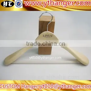 YY0530 Supplier Bulk Wide Shoulder Flat Wood Clothes Hanger Hotel Wooden Hanger thumbnail-1