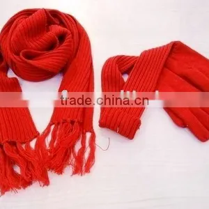 Fashion Acrylic Gloves Scarf Set thumbnail-1