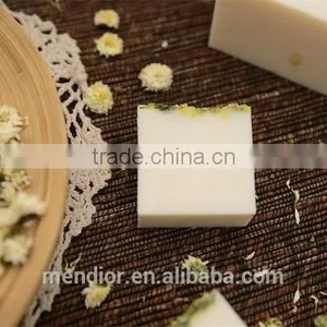 Natural White Chrysanthemum Essential Oil & Goat Milk Handmade Soap Face Cleaning Soap Dry Flower Antiallergic OEM Custom Brand thumbnail-3