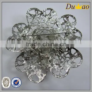 Popular Unique Design Silver Blowing Flower Bridal Rhinestone Metal Brooch thumbnail-4