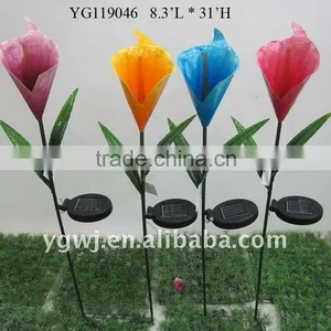 Garden Metal Flower With Solar Light thumbnail-1
