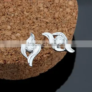 Multi Colar Zircon Sea Shell Shaped Prong Setting Ear Studs thumbnail-3