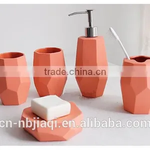 6pcs of Creative European Style Bathroom Accessories Set thumbnail-1