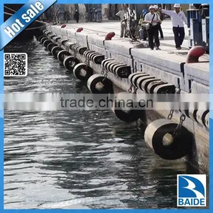 Factory Price Cylindrical Rubber Fender thumbnail-1