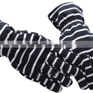 Outdoor Waterproof Gloves thumbnail-3