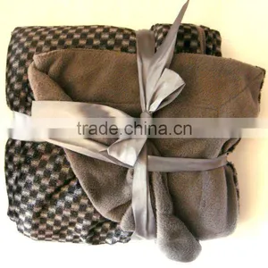 Polar Fleece Blanket thumbnail-1