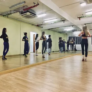 Hot Selling Luxury Dance Studio Full Wall Silver Decorative Mirror With Home Decor Safety Gym Tempered Glass Mirror thumbnail-3