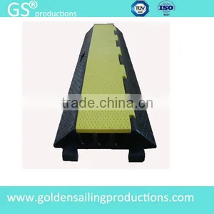 Cable Protector Ramp of Speed Hump for Sale thumbnail-1