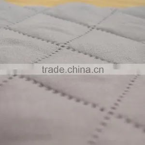 Plain Color 100% Polyester Plus Polyester Wadding Non-woven Dubai Ultrasonic Quilting Doghouse Fabric in Stock thumbnail-5