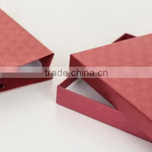 High Quality Scarf Packaging Product Paper Bags Supplier thumbnail-3