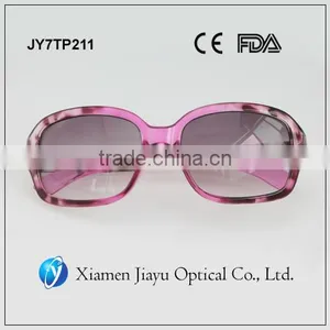 Wholesale Fashion Sunglasses Fitted With Polarized (or Pc/tac Lens) for Woman With Custom Logo thumbnail-2
