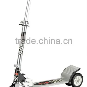 The NEW and Hot Gift Foldable Aluminum Three Wheels Kick Scooter With Brake MB-890 thumbnail-1