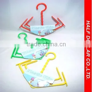 Colorful Plastic Shoes Hanger thumbnail-1