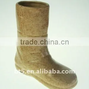 9" Shoe Shape Ceramic Flower Vase thumbnail-1