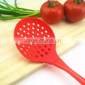 Nylon Handle Red Color Silicone Skimmer thumbnail-4