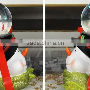 Polyresin Christmas Snow Globe Resin Snow Globe Wholesale thumbnail-2