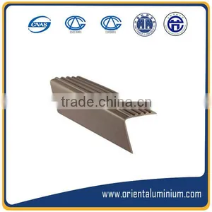 High Quality Standard and Customized Aluminium Angle 6063 thumbnail-2