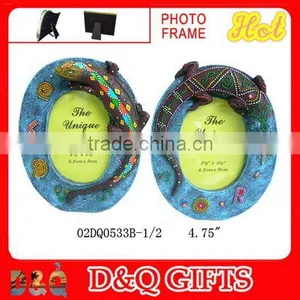 Resin Round Picture Frame thumbnail-1