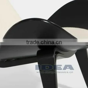 Replica Hans Wegner Shell Chair - Black Shell/ Cream White Fabric thumbnail-5