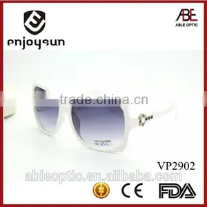 Hotsell 2015 Square Oversized Cheap Wholesale Summer Shades Sunglasses With Metal Hinge thumbnail-1