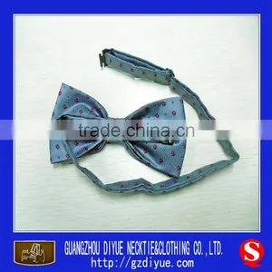 Twill Gold Plain Freestyle Bow Tie thumbnail-1