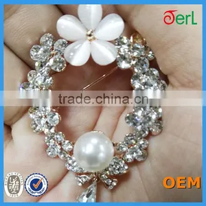 Elegant Round Pearl Flower Ribbon Buckle Sliders for Wedding Invitation thumbnail-6