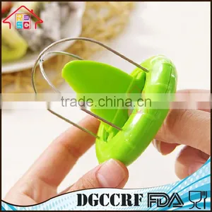 NBRSC TOP & HOT SELL Green Kiwi Fruit Cut Digging Core Twister Slicer Kitchen Peeler Tool Cutter Device for Fruit Salad thumbnail-4