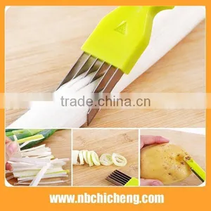 Multi- Shredded Onion Knife thumbnail-1