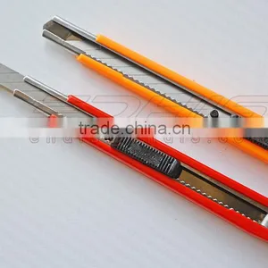 CN008 Retactable Cutting Knife With 30 Degree Stainless Steel Snap off Blade thumbnail-2