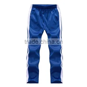 China Customized Sportswear Original Men Football Suit/OEM Quality Cheap Women Soccer Uniform thumbnail-2