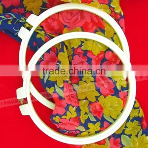 Wholesale Top Quality Plastic Embroidery Hoop Carft Hoop With Round Frame Made in China thumbnail-5