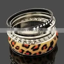 Animal Print Brass Resin Bangle Bracelet Set Wholesale thumbnail-1
