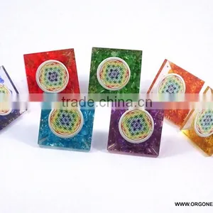 Orgonite Little Pyramid Chakra Rainbow Flower Of Life Set thumbnail-2
