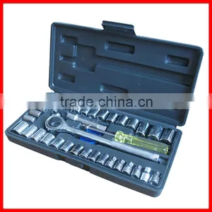 39pc 1/4"&3/8"Dr. Socket Ratchet Kit thumbnail-1