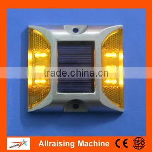 Aluminum Solar Powered Road Studs With 2*3LED Reflectors thumbnail-3