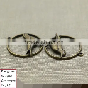 Wholesale Metal Plating Zinc Alloy Hollow Out Cuckoo Bird Pendant thumbnail-4
