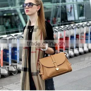 China Hot Selling Brand Women's Tote Business Bag Preppy Style Solid Shoulder Handbag thumbnail-4