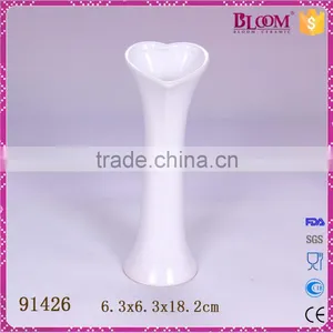 White Ceramic Heart Shaped Home Decoration Vase thumbnail-1