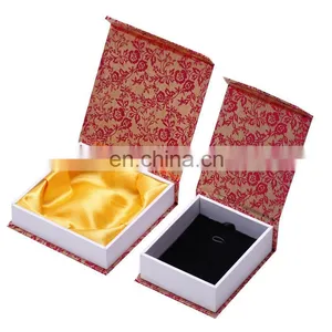 Traditional Square Jewelry Box With Mirror thumbnail-1
