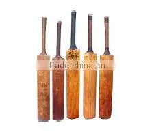 Wooden MIni Cricket Bat thumbnail-1